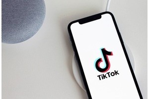 Пока вы спали: TikTok играет по-взрослому